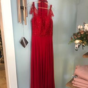 Prom dress long with red sparkle